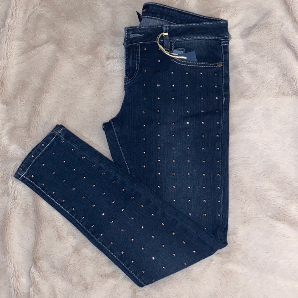Studded front Denim jeans slight stretch size 9 No studs in the back